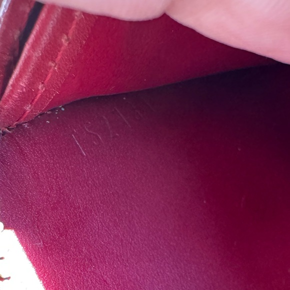 Authentic Louis Vuitton Zippy wallet- red vernis - Picture 7 of 16
